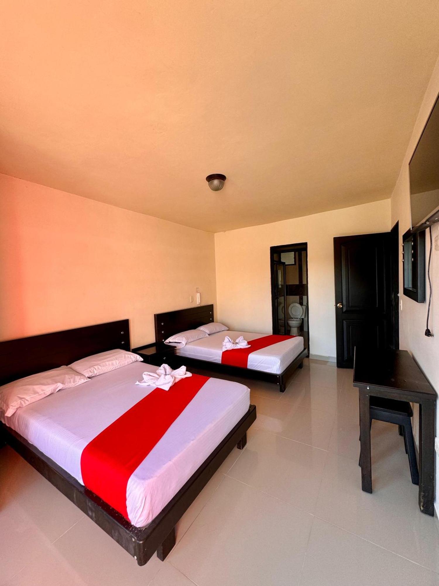 מרינייה Hotel Portal Dorado מראה חיצוני תמונה